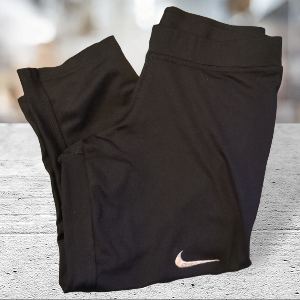 Nike athletic capris size S